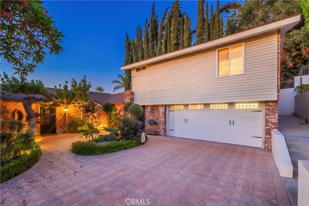 2333 N Coronet Court