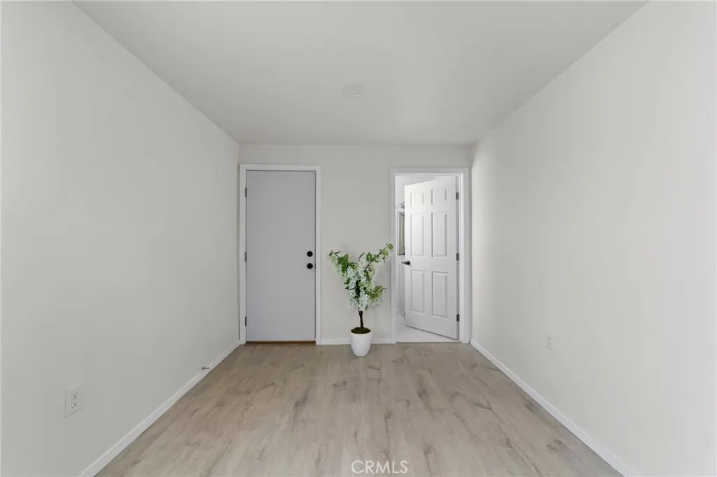 308 N Pasadena Avenue
