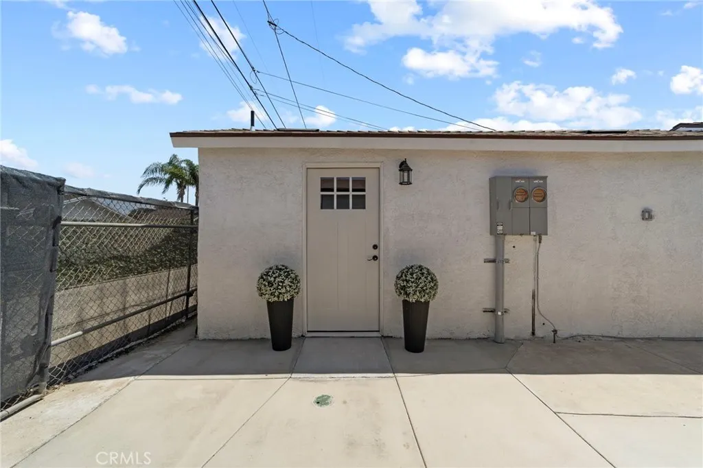 308 N Pasadena Avenue