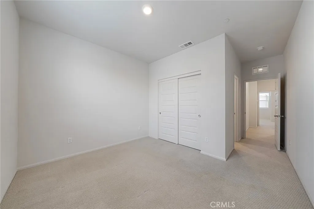 236 lockhart Way