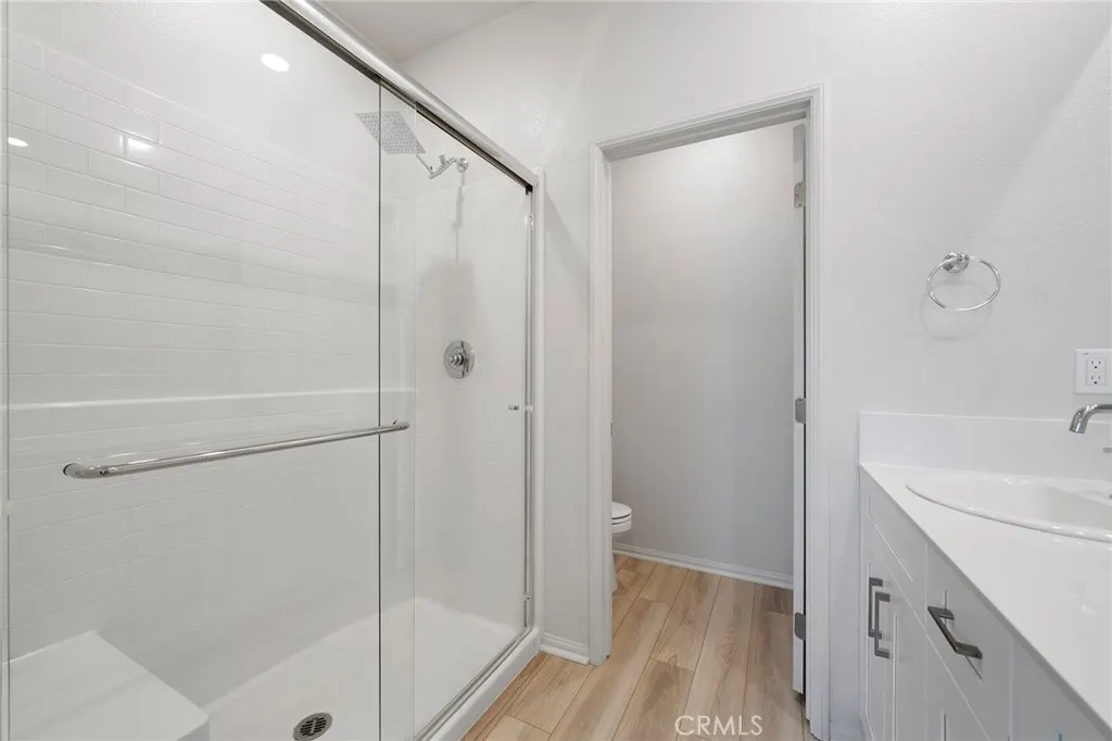 236 lockhart Way