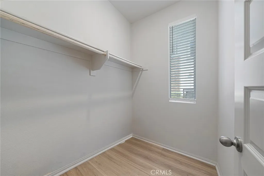 236 lockhart Way