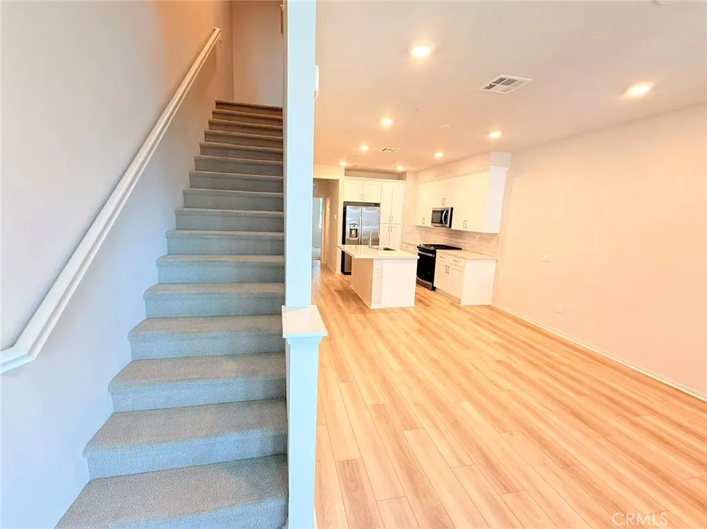 236 lockhart Way