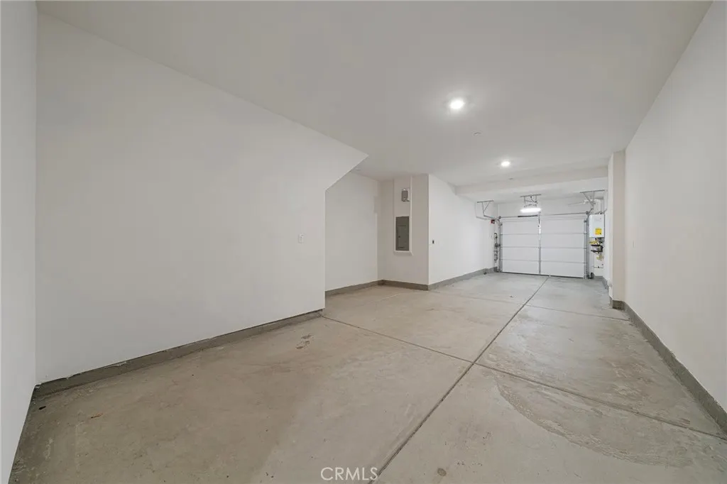 236 lockhart Way
