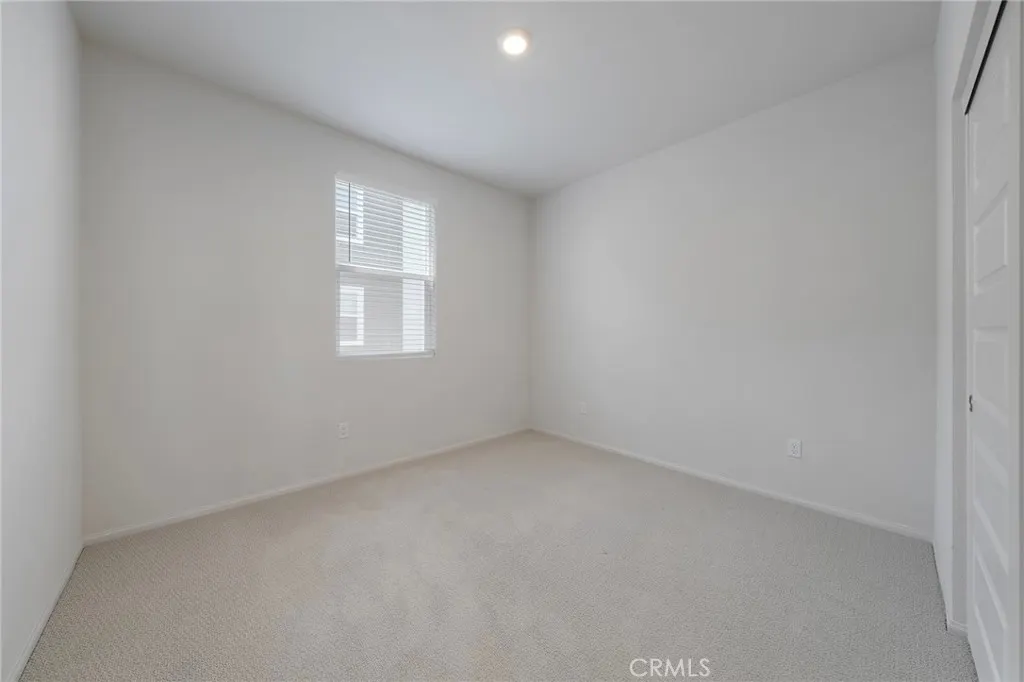 236 lockhart Way
