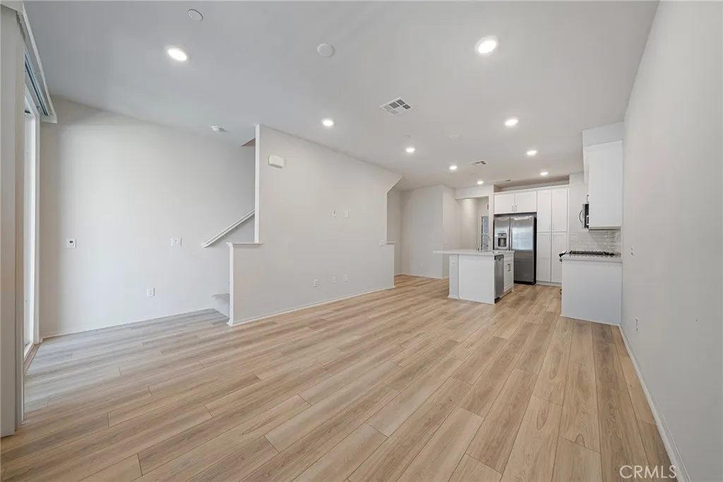 236 lockhart Way