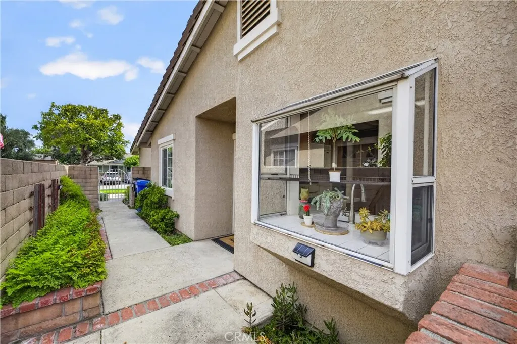 909 Shady Lane