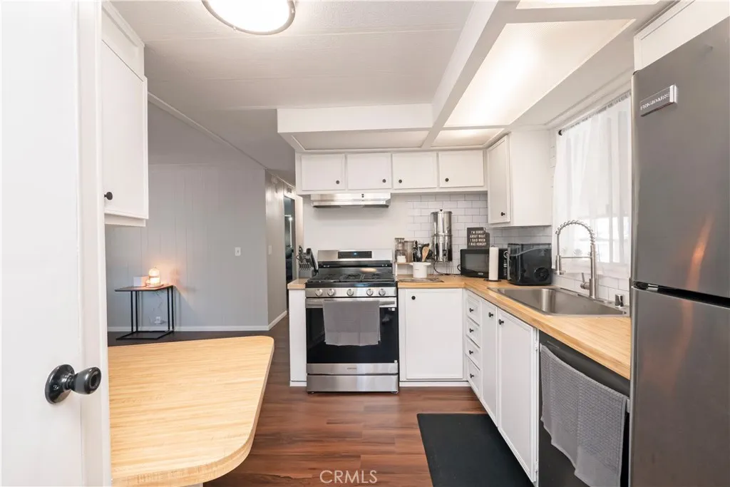 1045 N Azusa #79