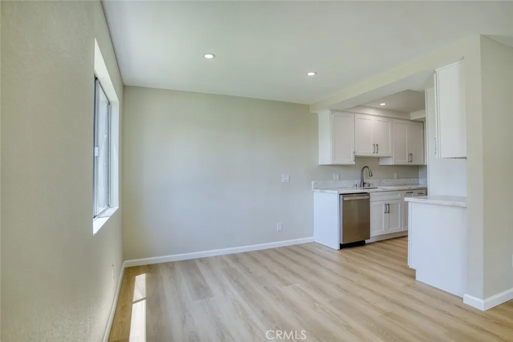 830 N Dalton #112
