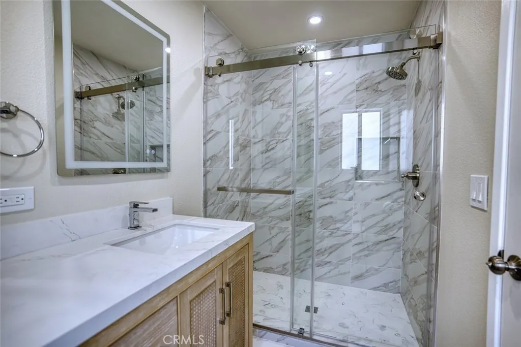 830 N Dalton #112