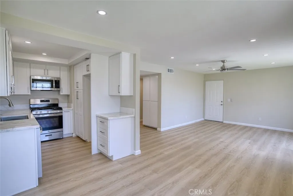 830 N Dalton #112