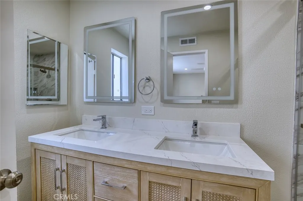 830 N Dalton #112