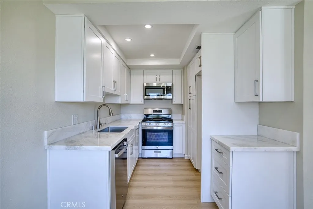 830 N Dalton #112