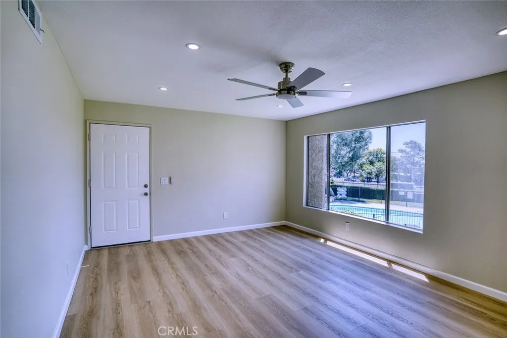 830 N Dalton #112
