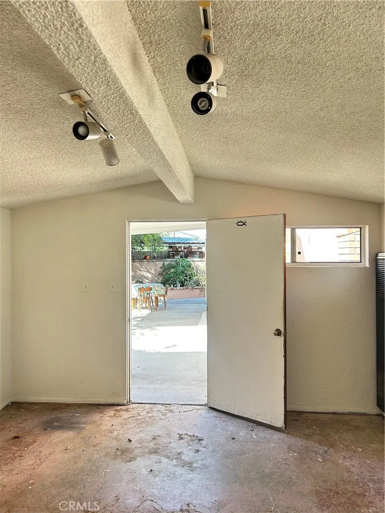 317 S Gardenglen Street