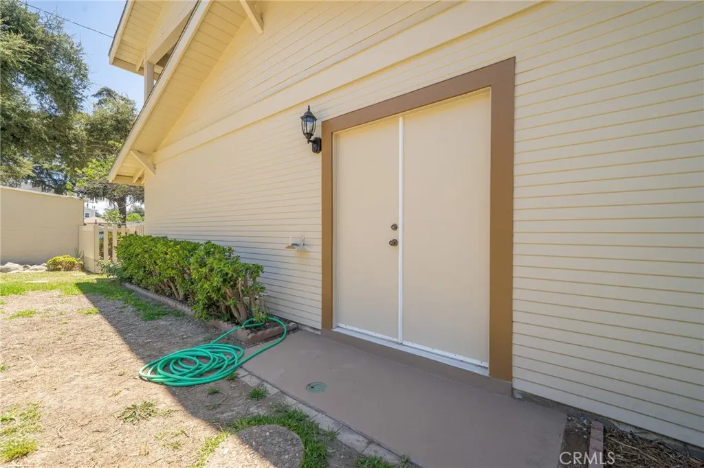 2382 Bonita Avenue