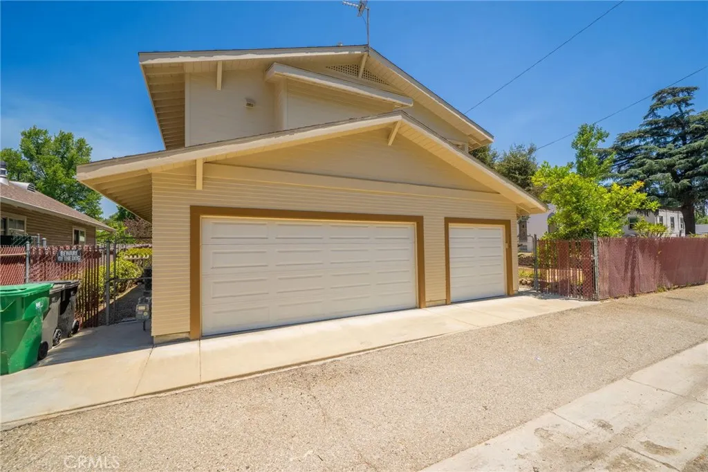 2382 Bonita Avenue