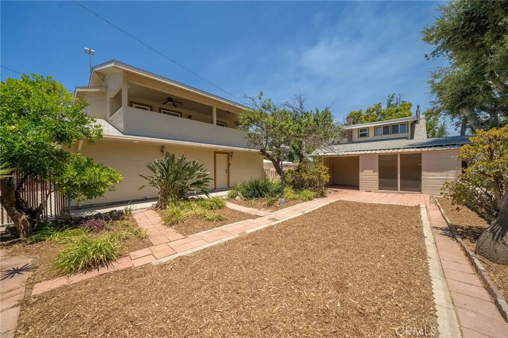 2382 Bonita Avenue