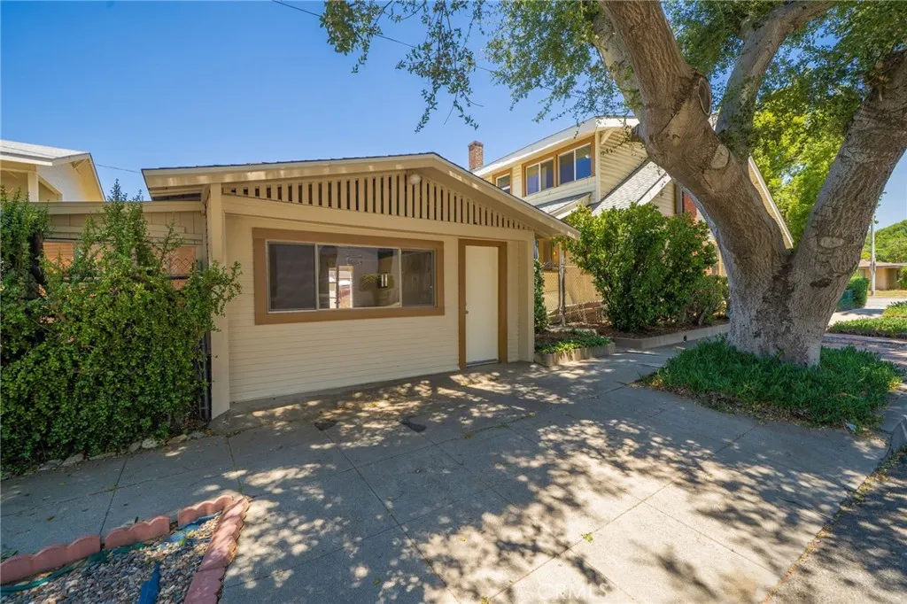 2382 Bonita Avenue