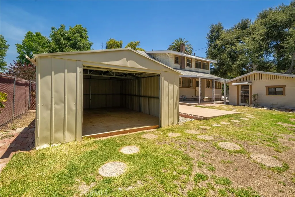 2382 Bonita Avenue