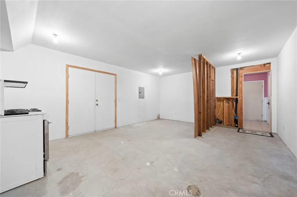 2382 Bonita Avenue