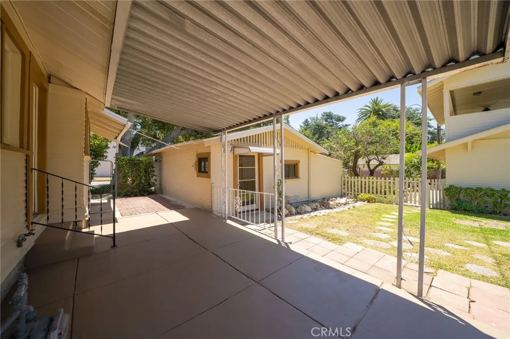 2382 Bonita Avenue