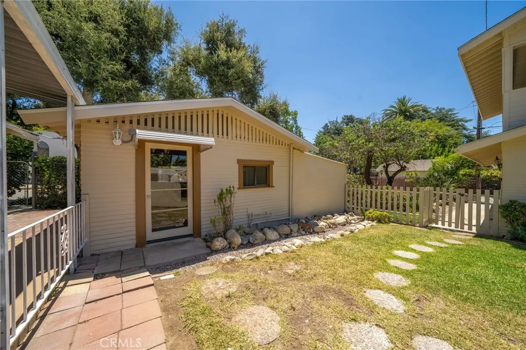 2382 Bonita Avenue