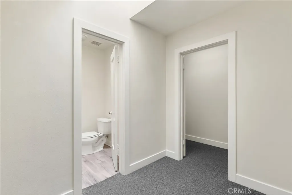 101 W Bennett Avenue