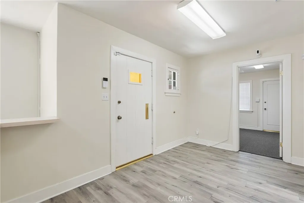 101 W Bennett Avenue