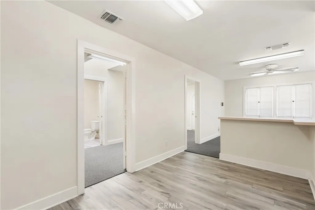 101 W Bennett Avenue