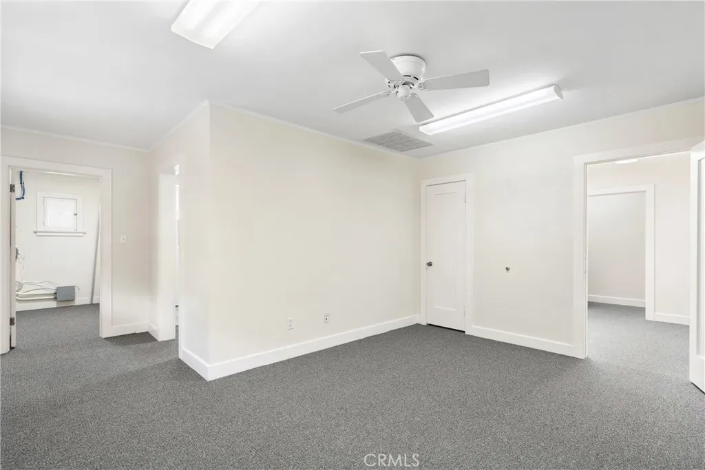 101 W Bennett Avenue