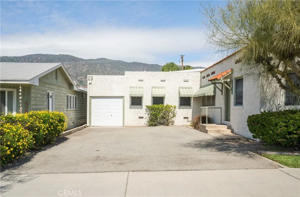 101 W Bennett Avenue