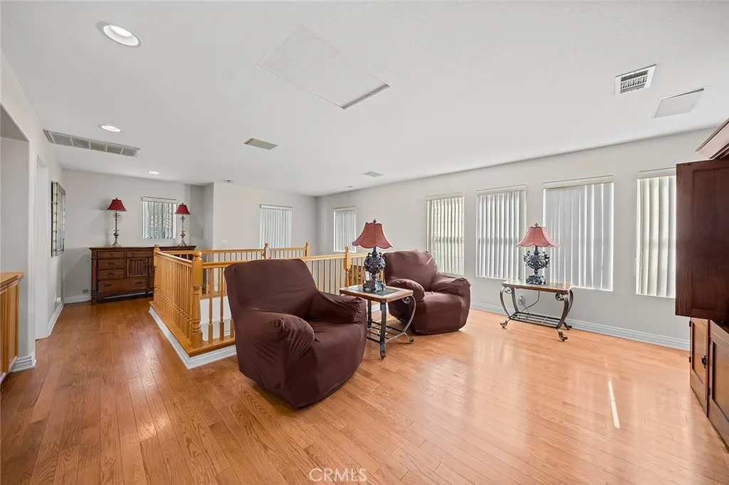 4220 Foxrun