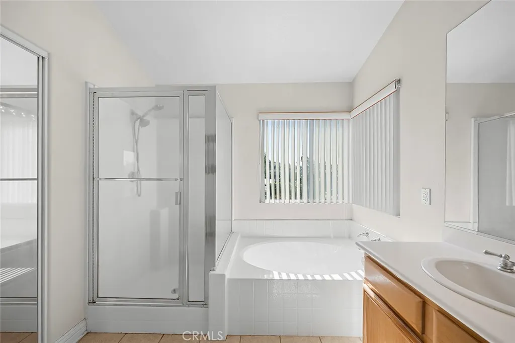 4220 Foxrun