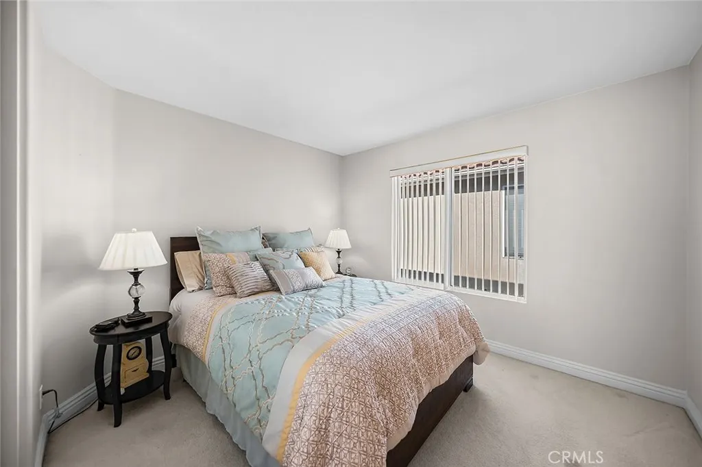 4220 Foxrun