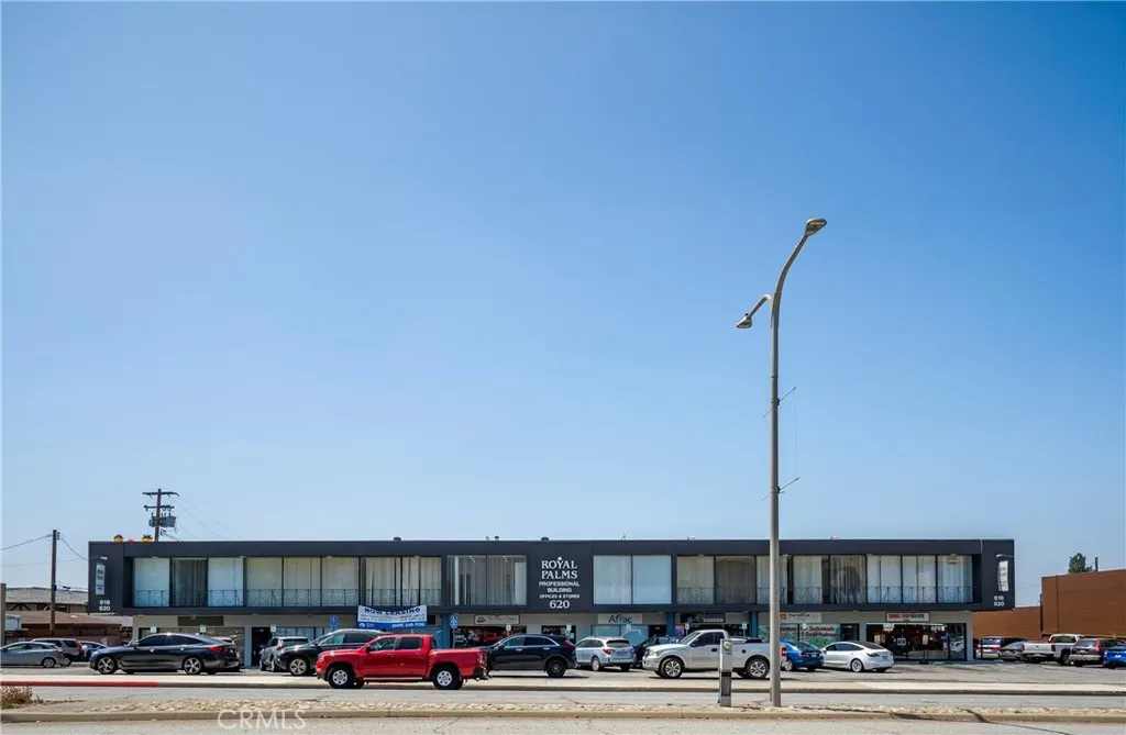 618 W Route 66