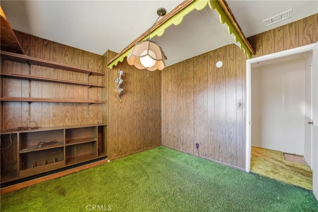 4139 N Ellen