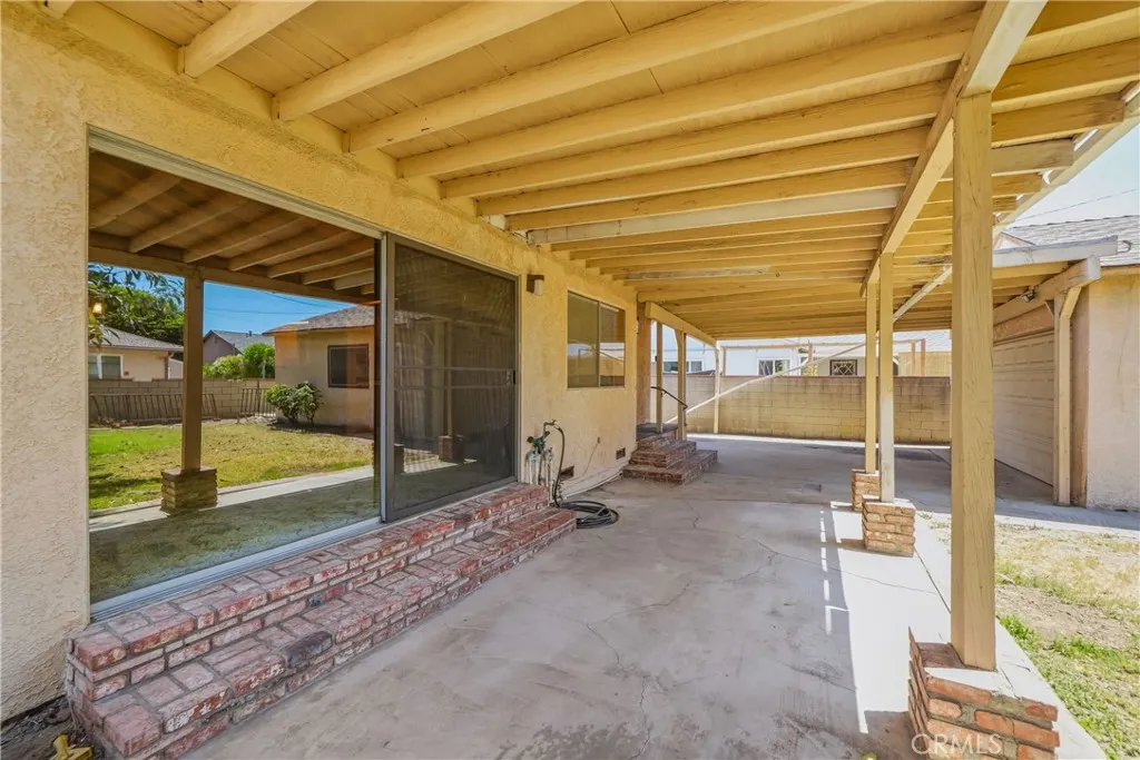 4139 N Ellen