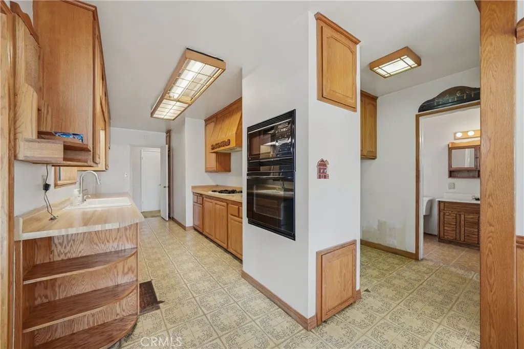 4139 N Ellen
