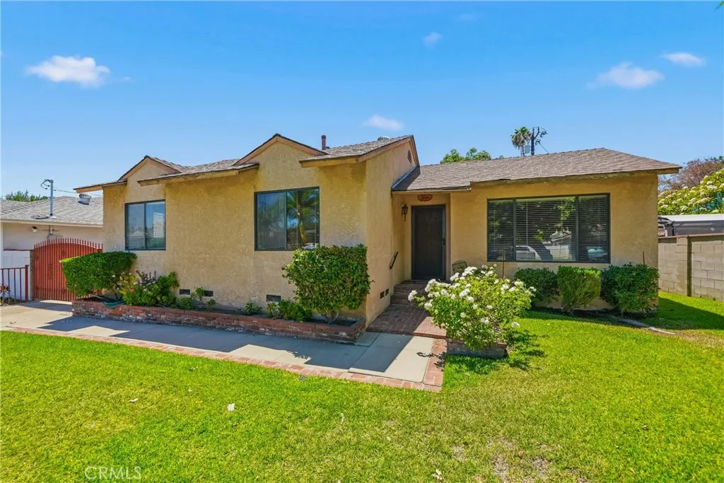 4139 N Ellen