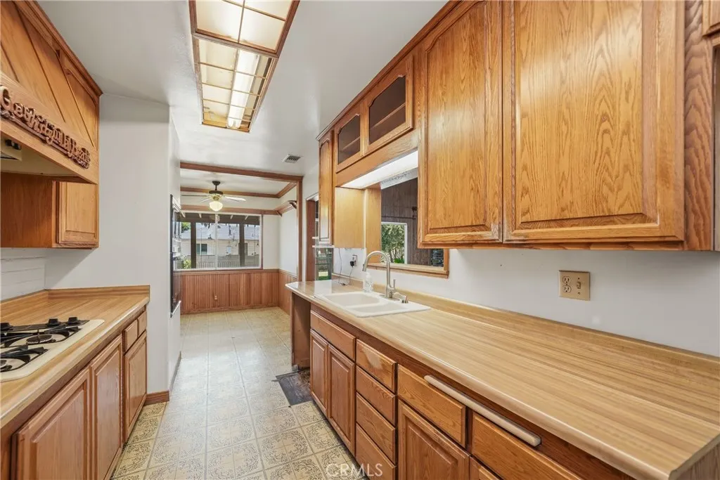 4139 N Ellen