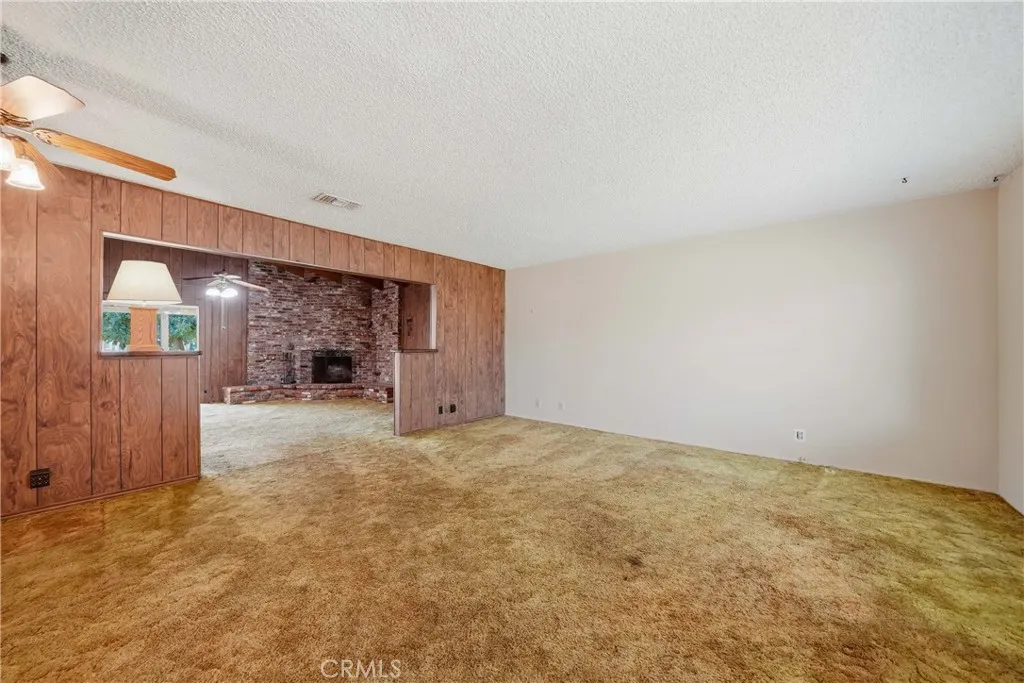 4139 N Ellen