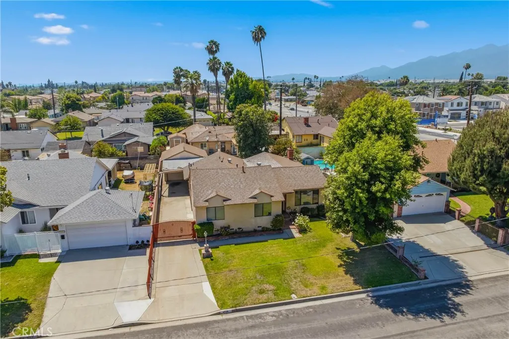 4139 N Ellen