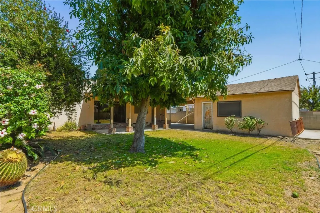 4139 N Ellen
