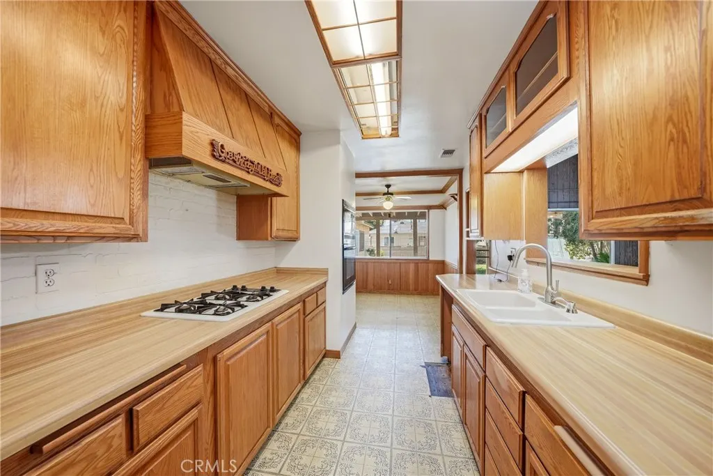 4139 N Ellen