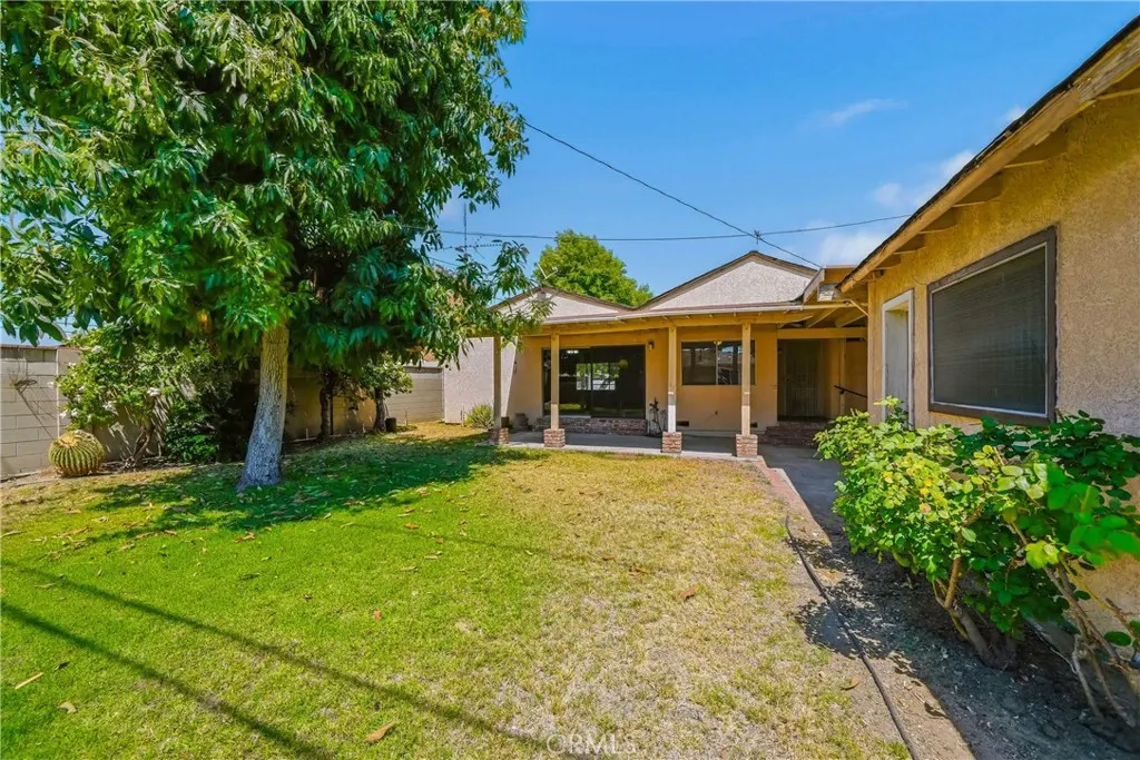 4139 N Ellen