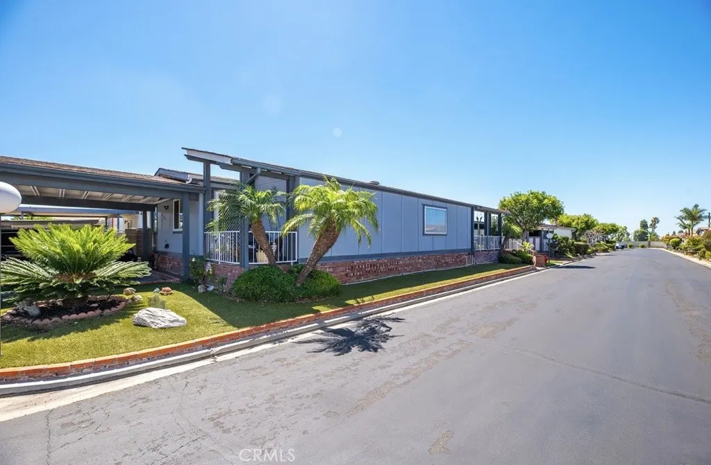 1362 Silver Lake Place