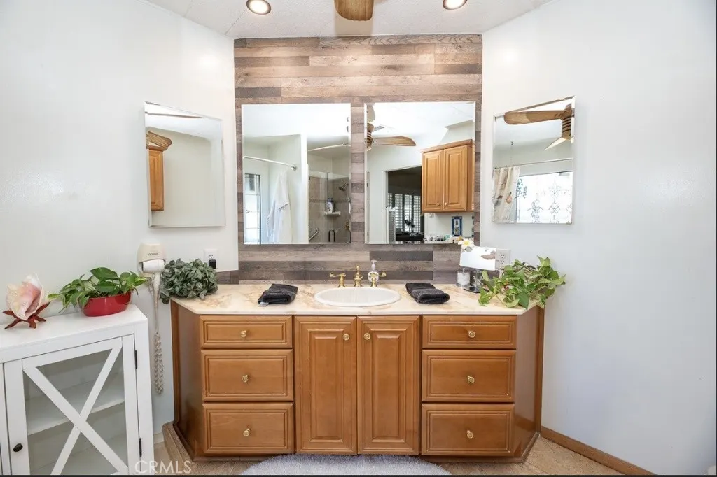 1362 Silver Lake Place