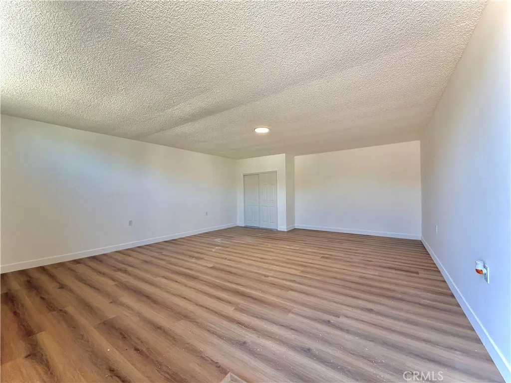 682 E La Verne Avenue