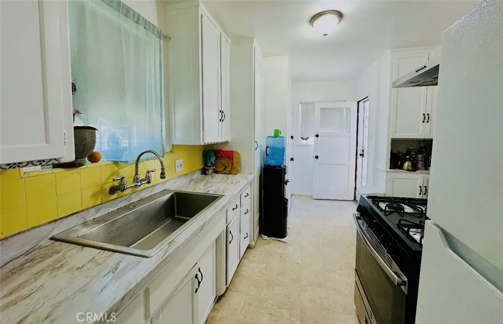 1519 E Idahome